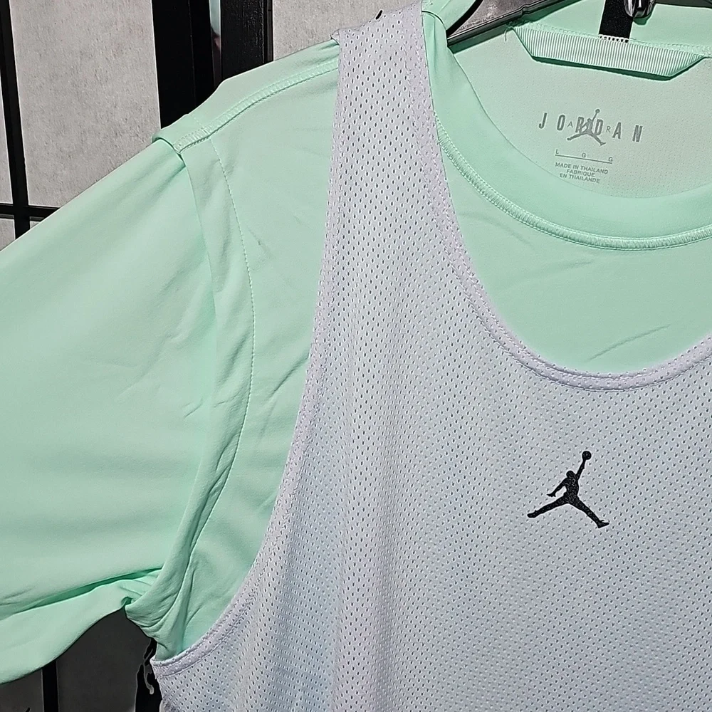Jordan 3 in 1 Statement T-Shirt Tank Combo Size Large NWT